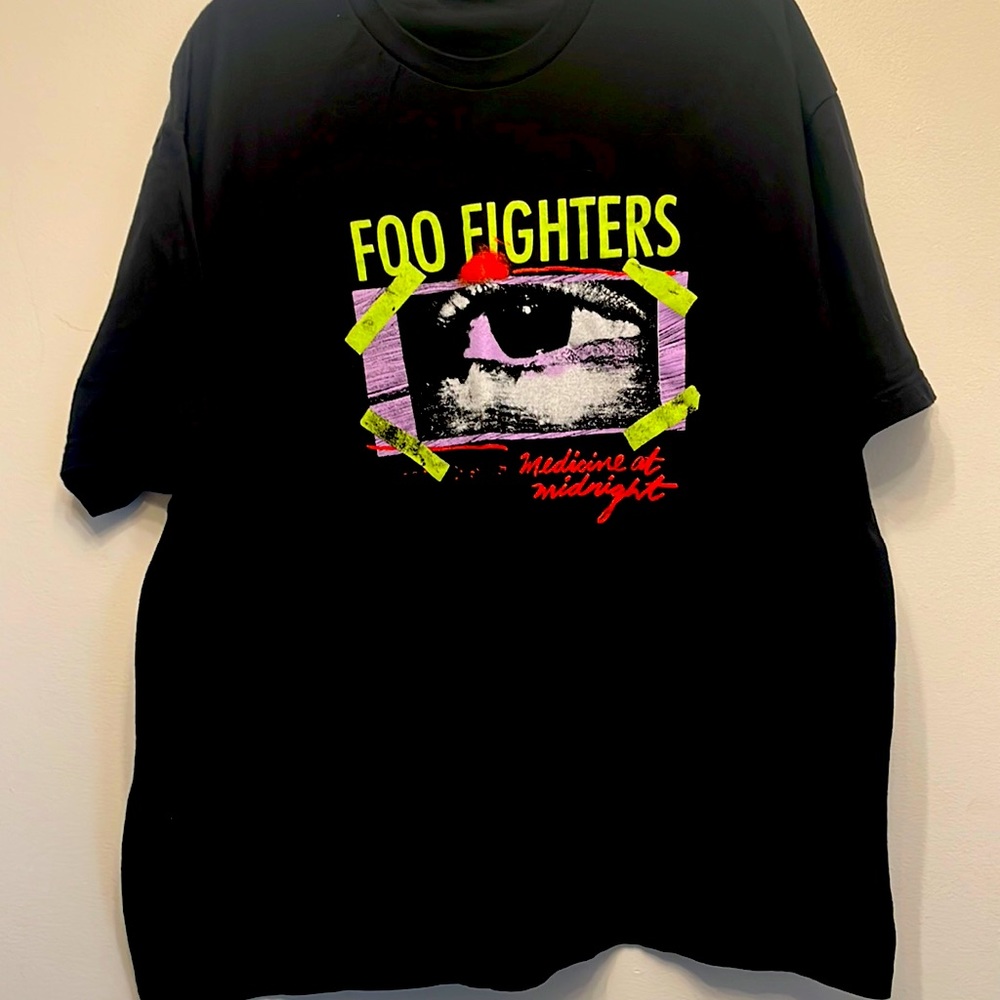 Foo Fighters band tour shirt